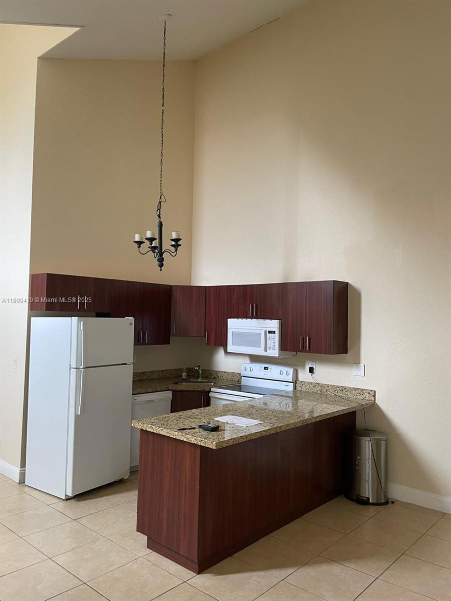 Orchard Lake Town Houses