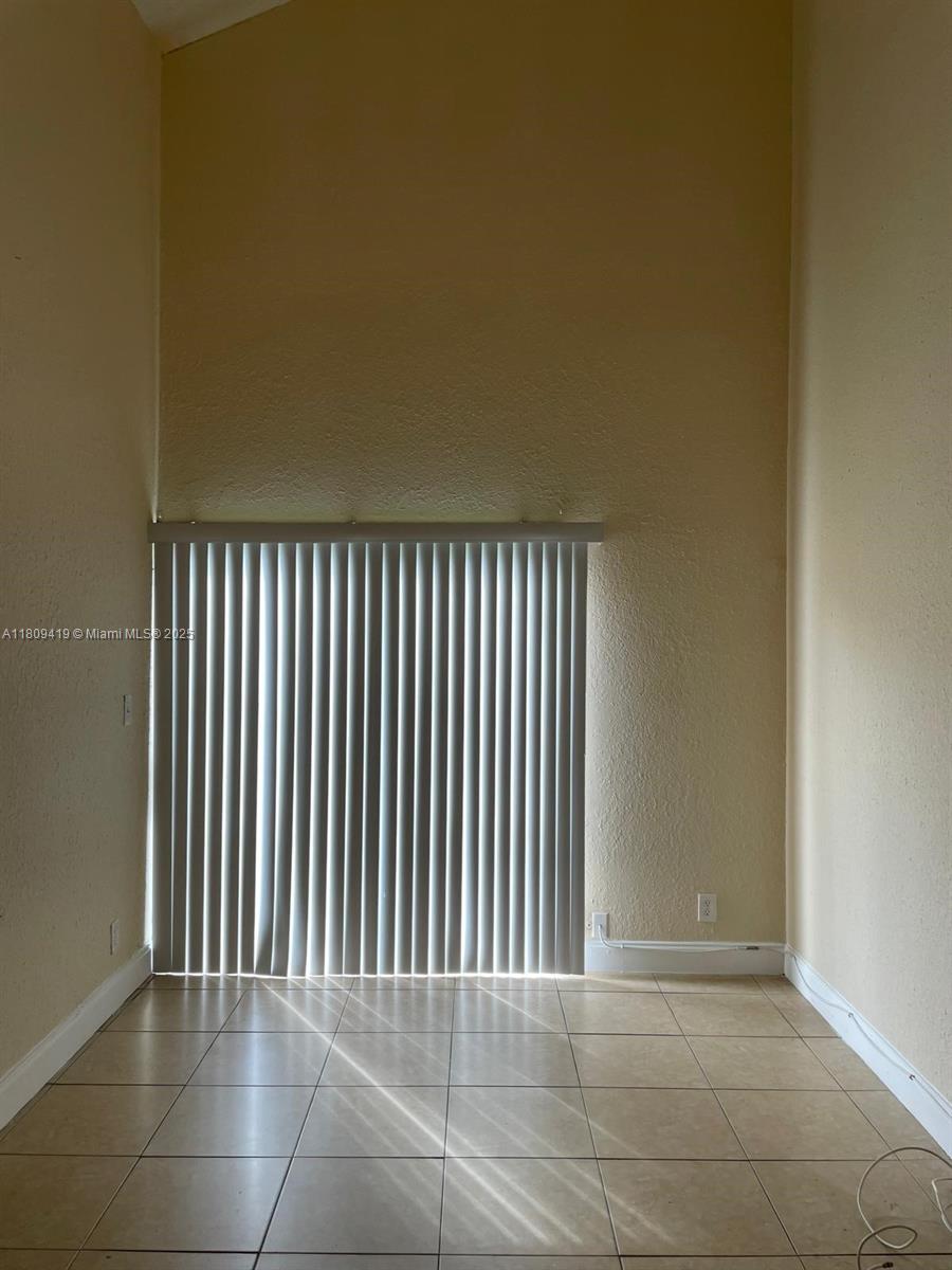 Homes for sale in Lauderhill, FL | 2421 Nw 55th Ave, Lauderhill, FL 33313 | MLS# A11809419