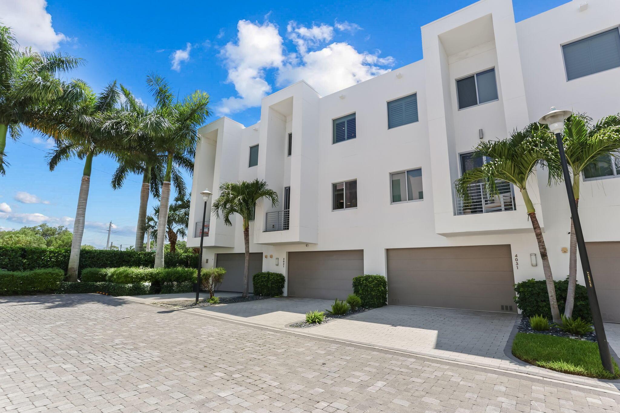 Spanish River Townhomes