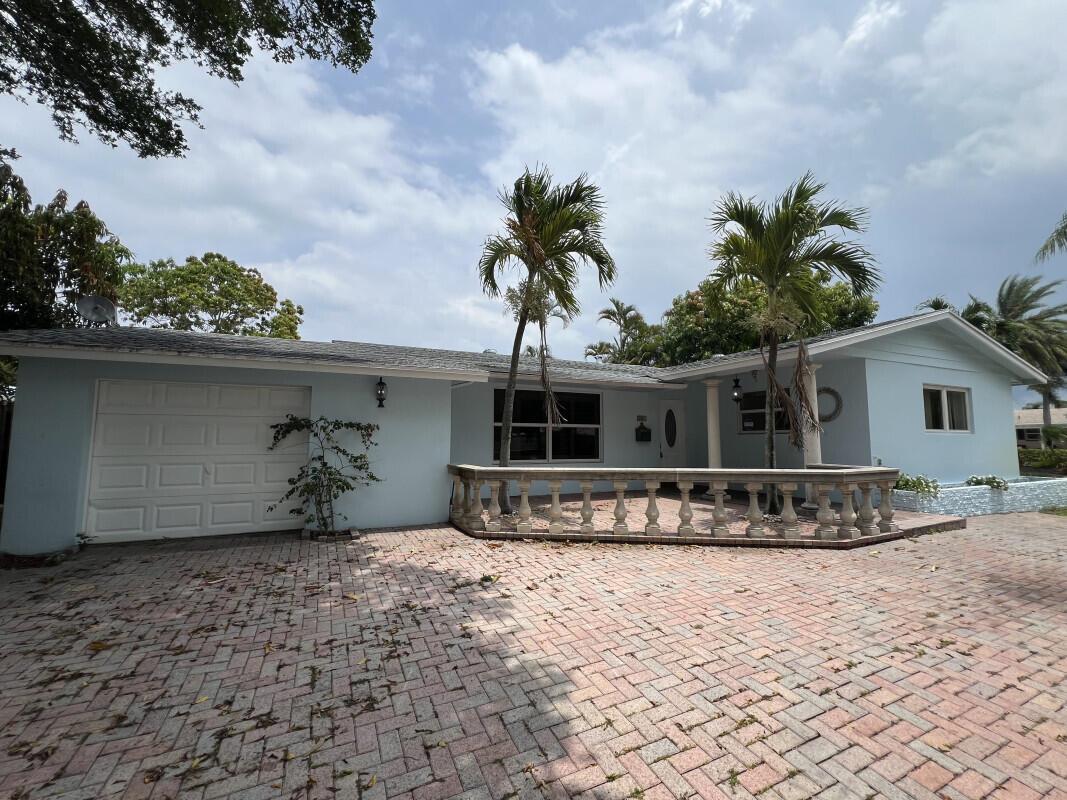 561 Anchorage Drive North Palm Beach FL 33408 | R11093902