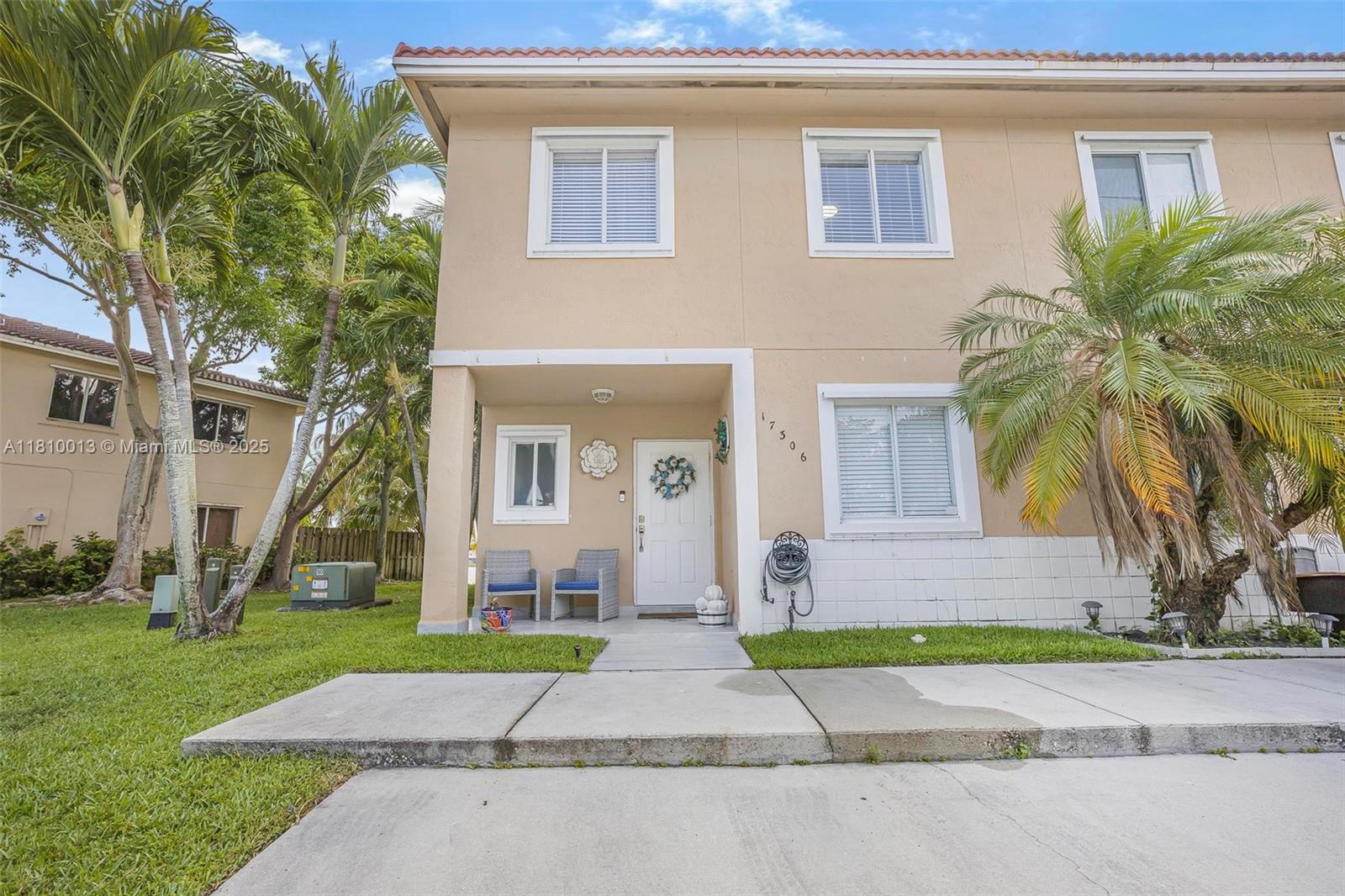 Weitzer Serena Lakes Town