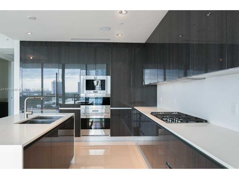 3250 NE 188 STREET #905, Aventura FL 33180