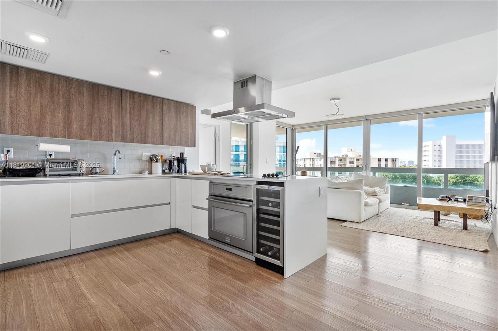 Bay Harbor Club Condo