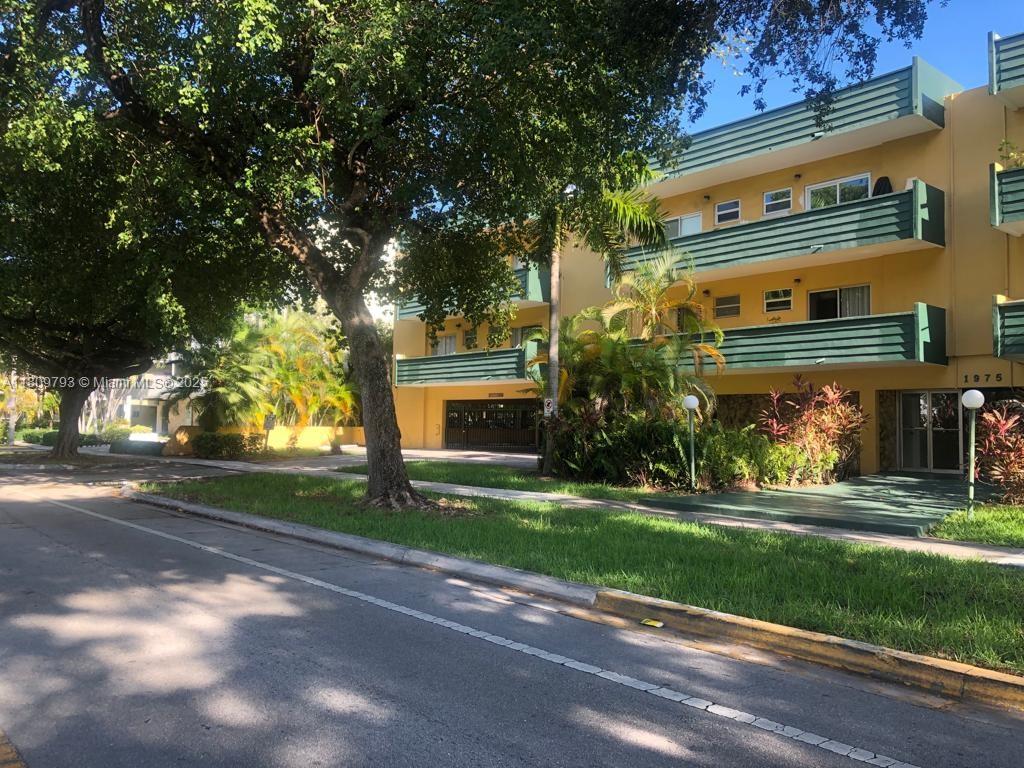 Moonraker Condo