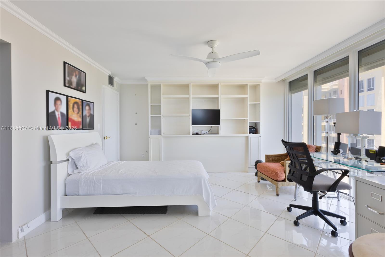 881 Ocean Dr #13H, Key Biscayne FL 33149