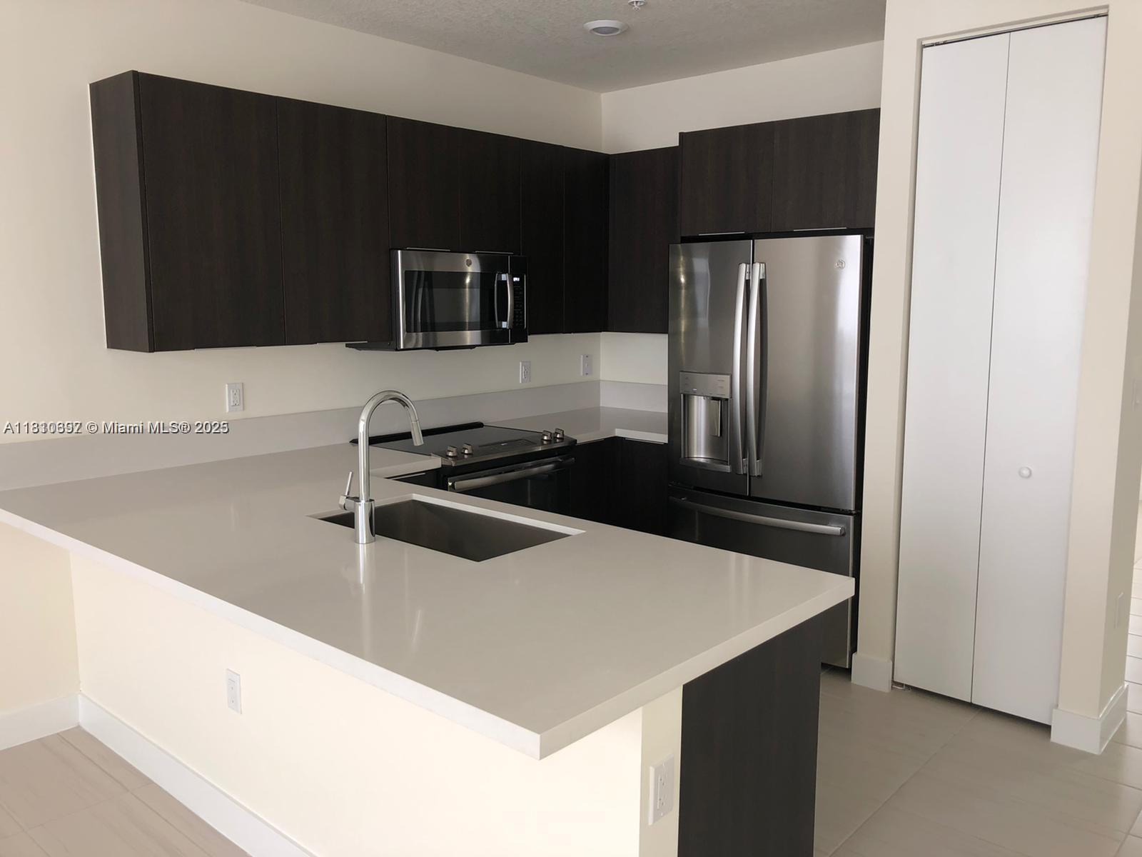Landmark At Doral Condo N