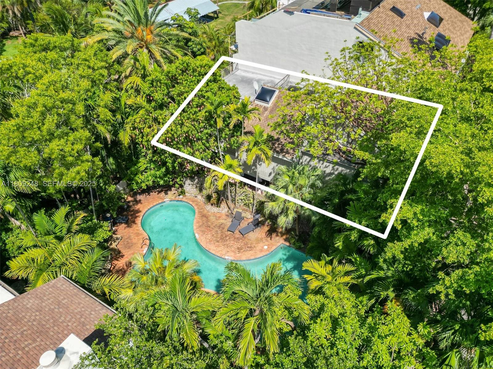 3169 Via Abitare Way #6, Miami FL 33133