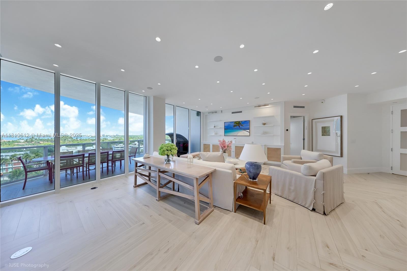 Condo for Rent in Bal Harbour, FL