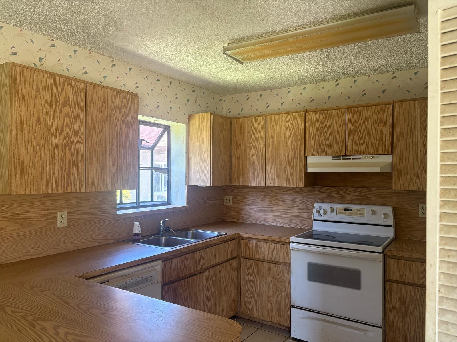 Homes for sale in Sunrise, FL | 4959 Nw 91st Ter, Sunrise, FL 33351 | MLS# F10506077