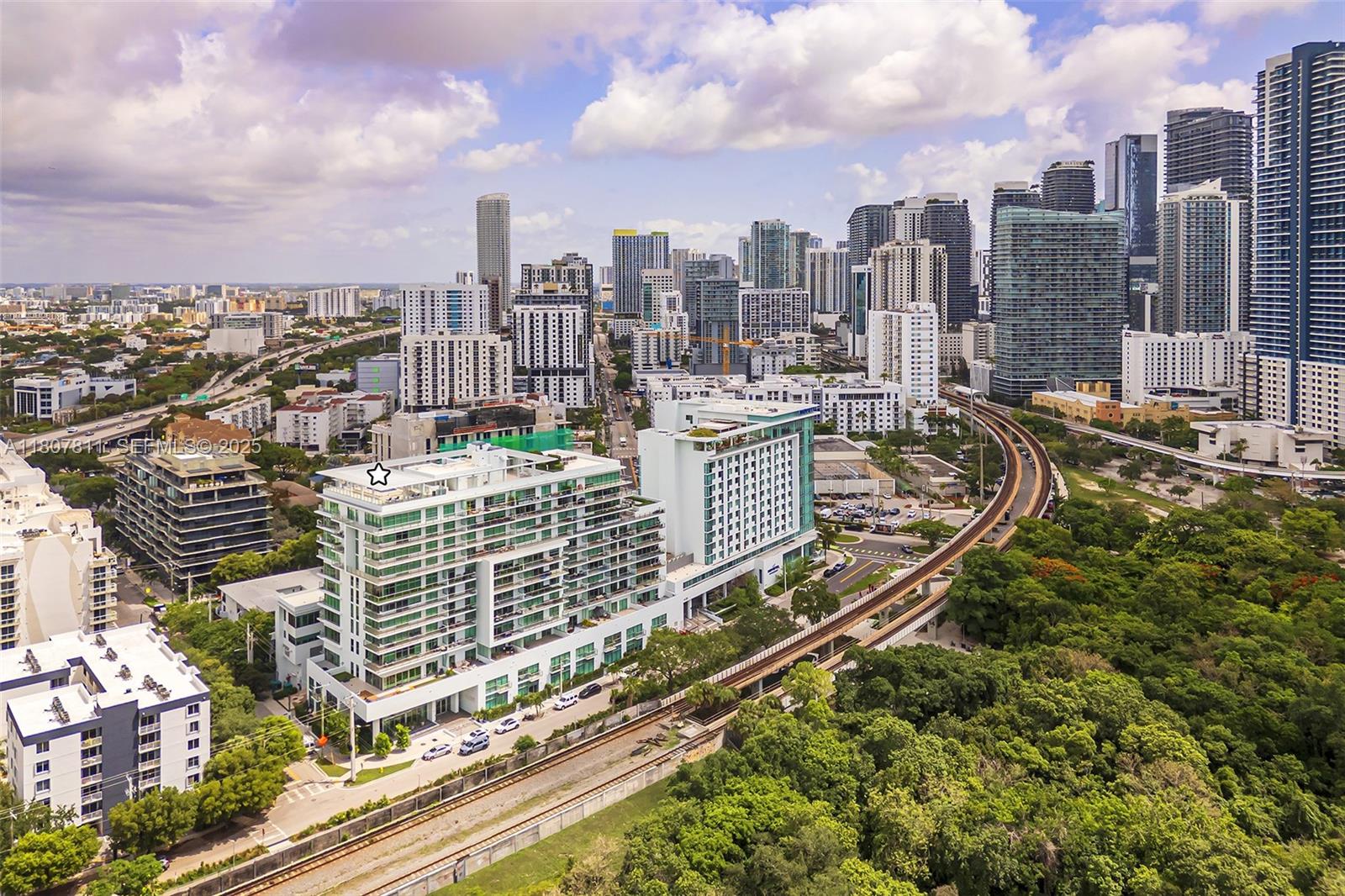 Le Parc At Brickell Condo
