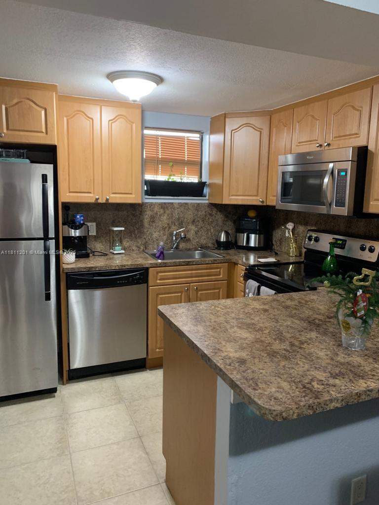 Las Vistas At Doral Condo