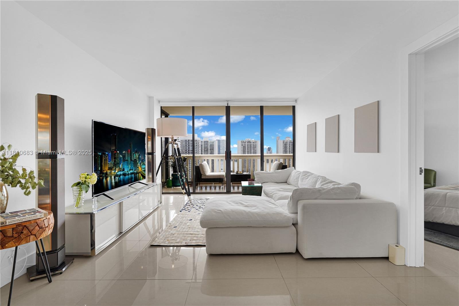 1000 Island Blvd #2508, Aventura FL 33160