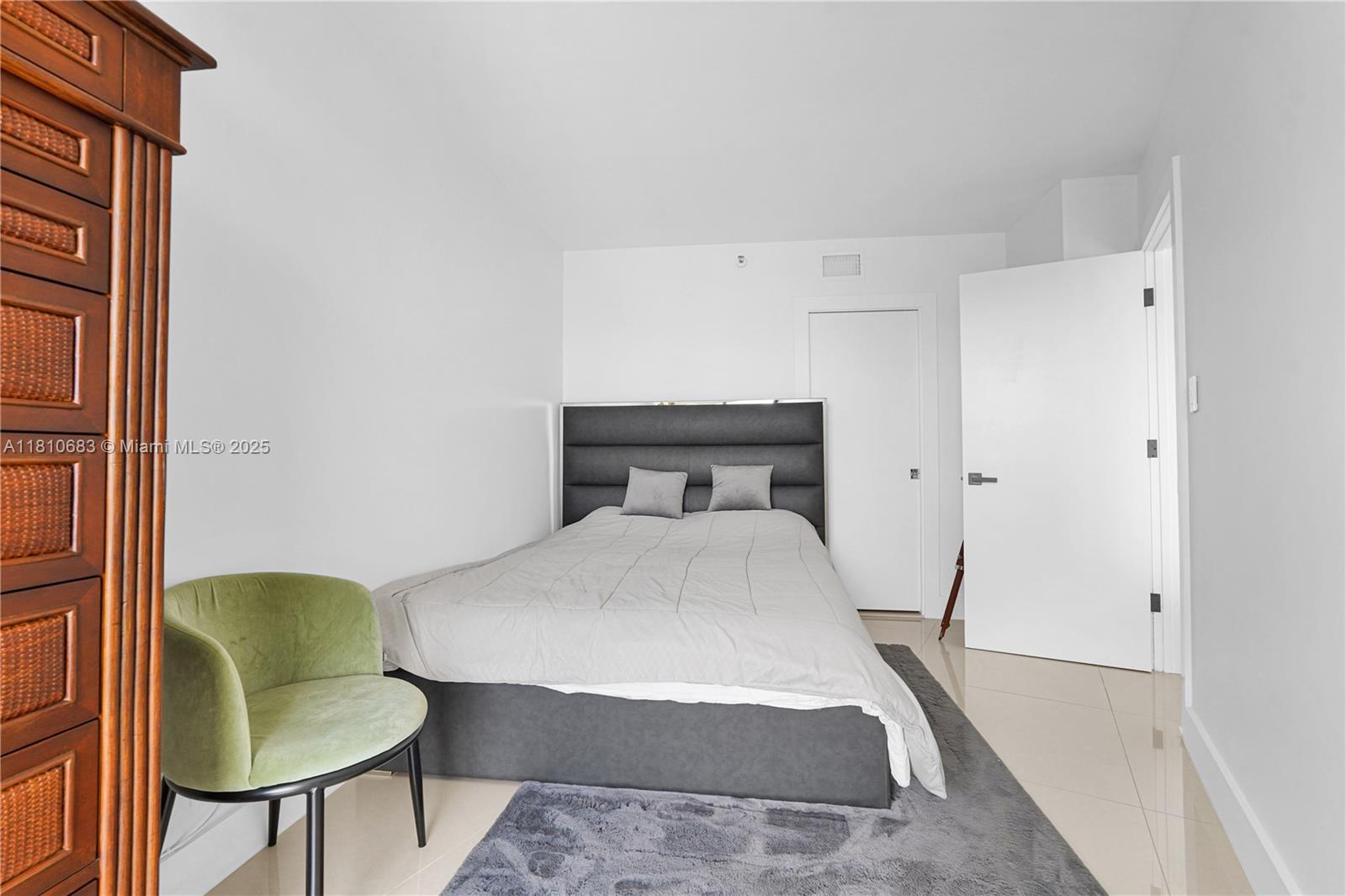 1000 Island Blvd #2508, Aventura FL 33160