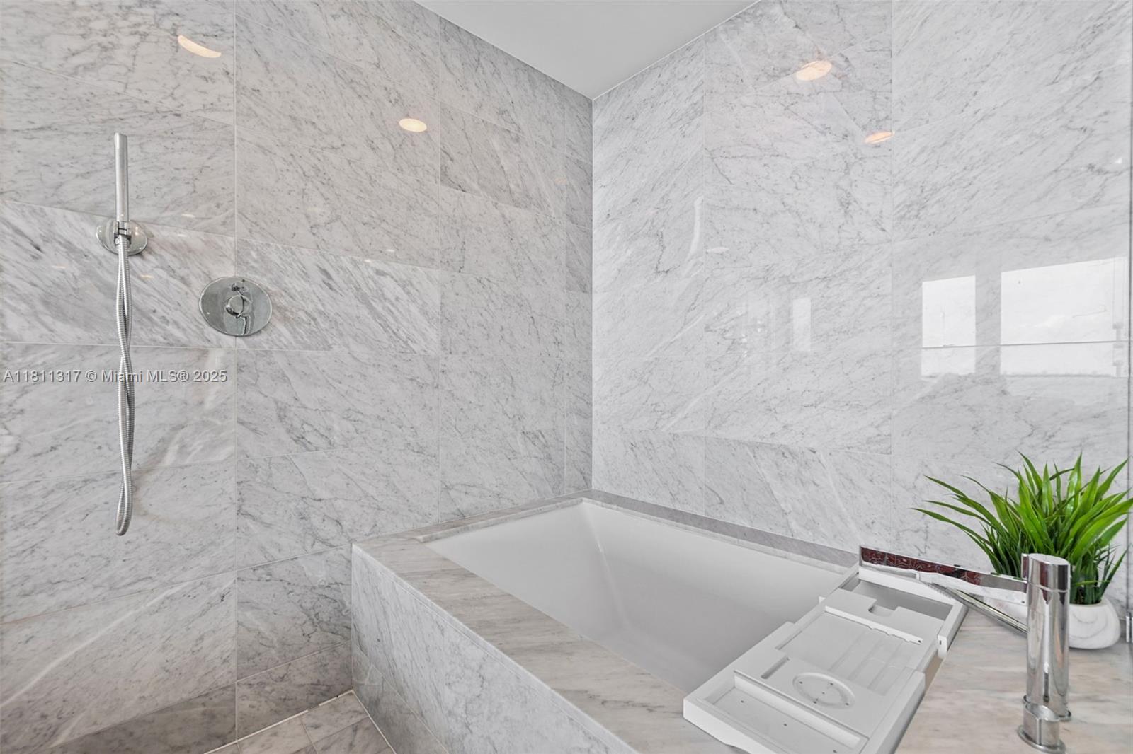 3131 NE 7th Ave #1006, Miami FL 33137
