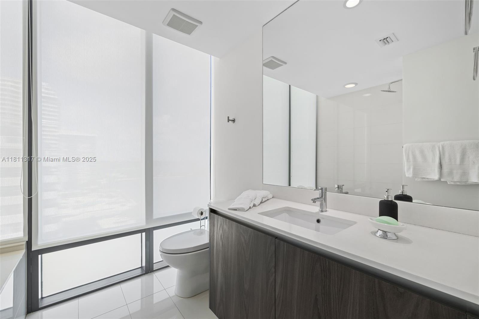 3131 NE 7th Ave #1006, Miami FL 33137