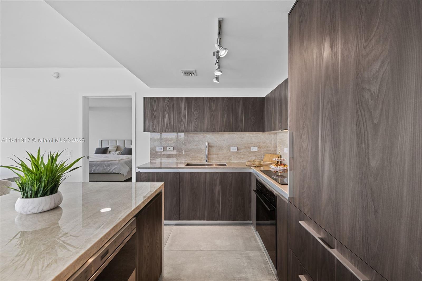 3131 NE 7th Ave #1006, Miami FL 33137