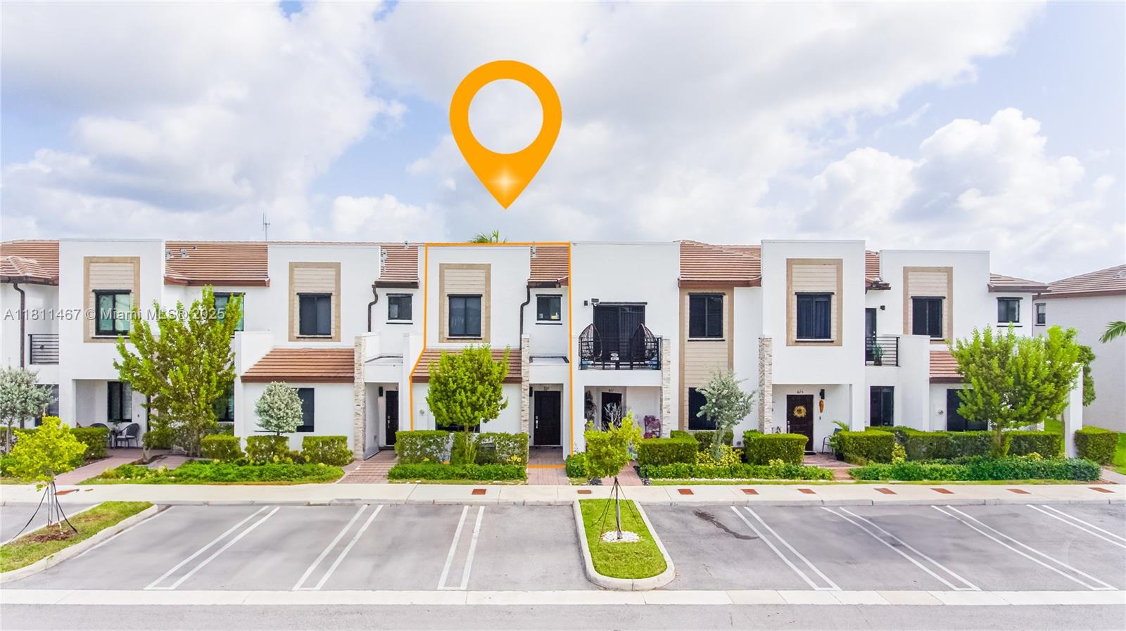 Homes for sale in Miami, FL | 817 Ne 211th St, Miami, FL 33179 | MLS# A11811467