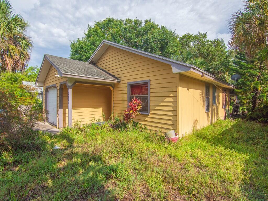 Homes for sale in Vero Beach, FL | 3625 2nd Lane, Vero Beach, FL 32968 | MLS# R11094547