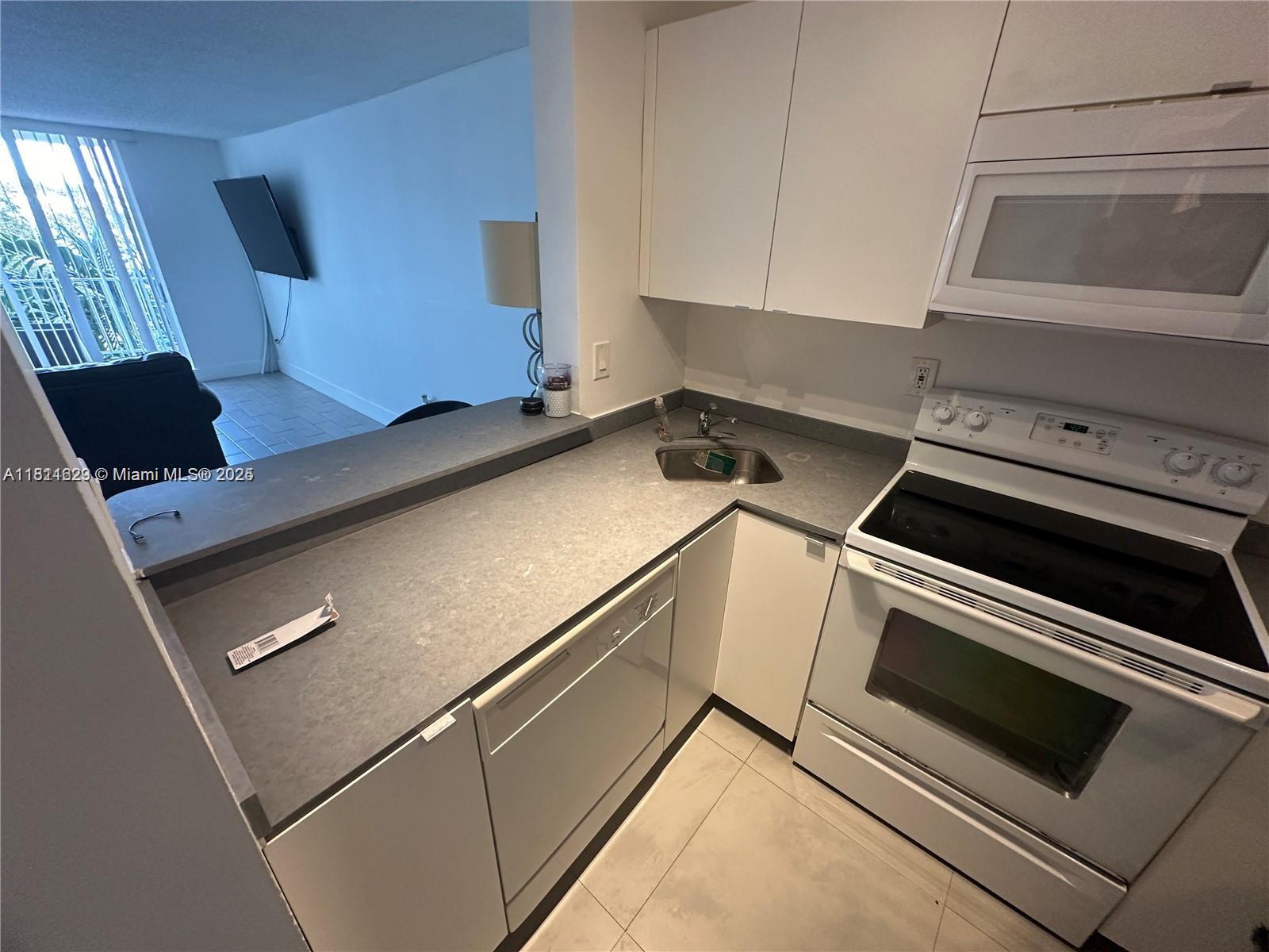 Homes for sale in Miami, FL | 486 Nw 165Th St Rd #B-303, Miami, FL 33169 | MLS# A11811629