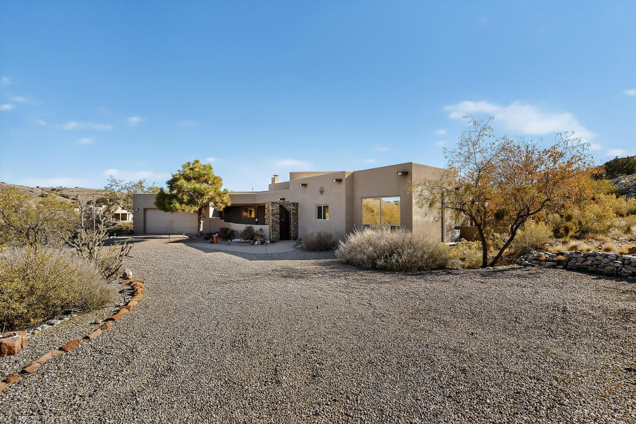 Homes for sale in Placitas, NM | 1 Seasons Cir, Placitas, NM 87043 | MLS# 1084860