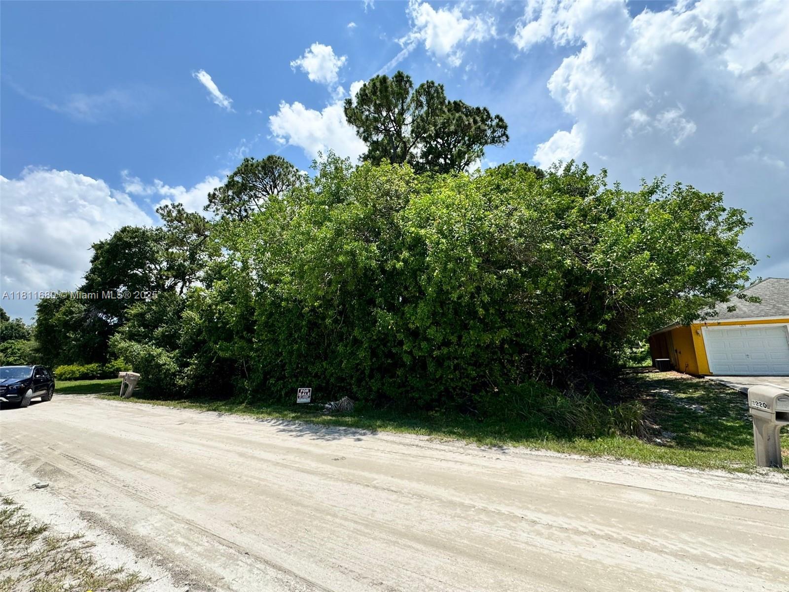 Homes for sale in Vero Beach, FL | 1225 Sw 12th Ct Sw, Vero Beach, FL 32962 | MLS# A11811680