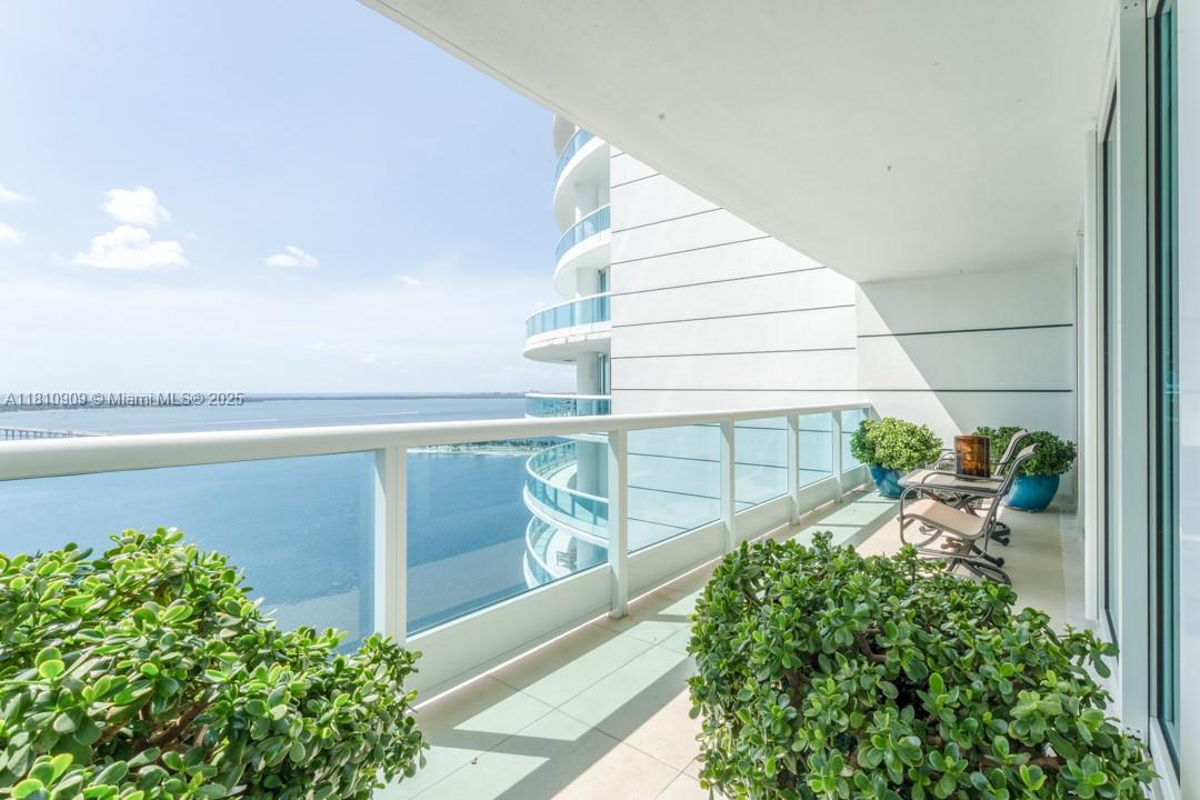 Condo for Sale in Miami, FL