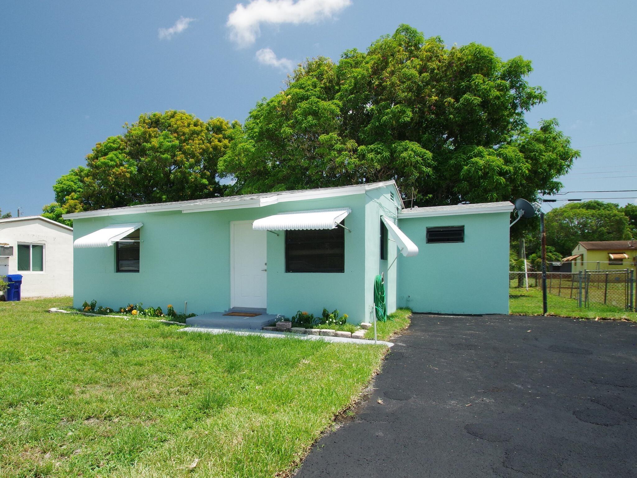 2316 Nw 13 court Fort Lauderdale FL 33311 | F10506306