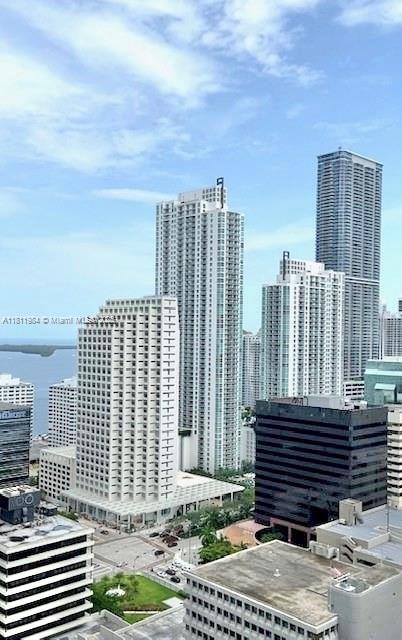 Condo for Sale in Miami, FL