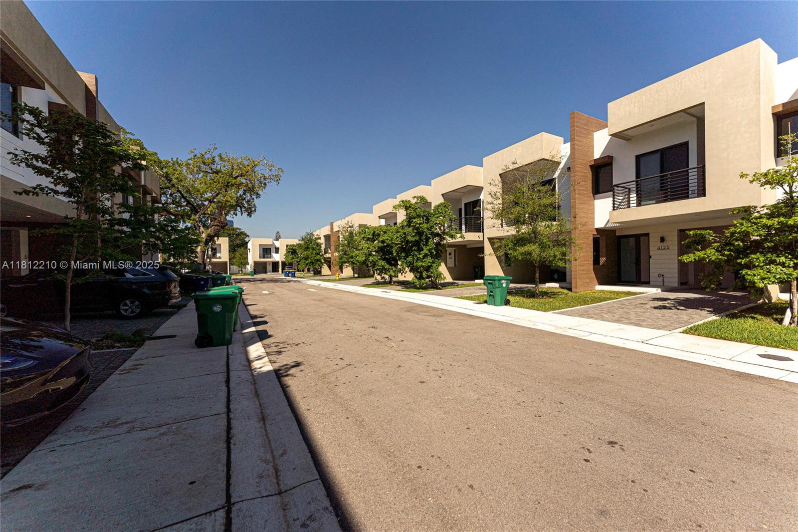 Oaks Place