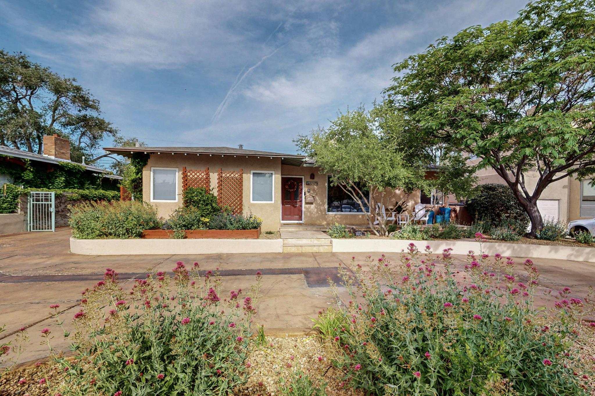 Homes for sale in Albuquerque, NM | 1017 Pampas Dr Se, Albuquerque, NM 87108 | MLS# 1084927