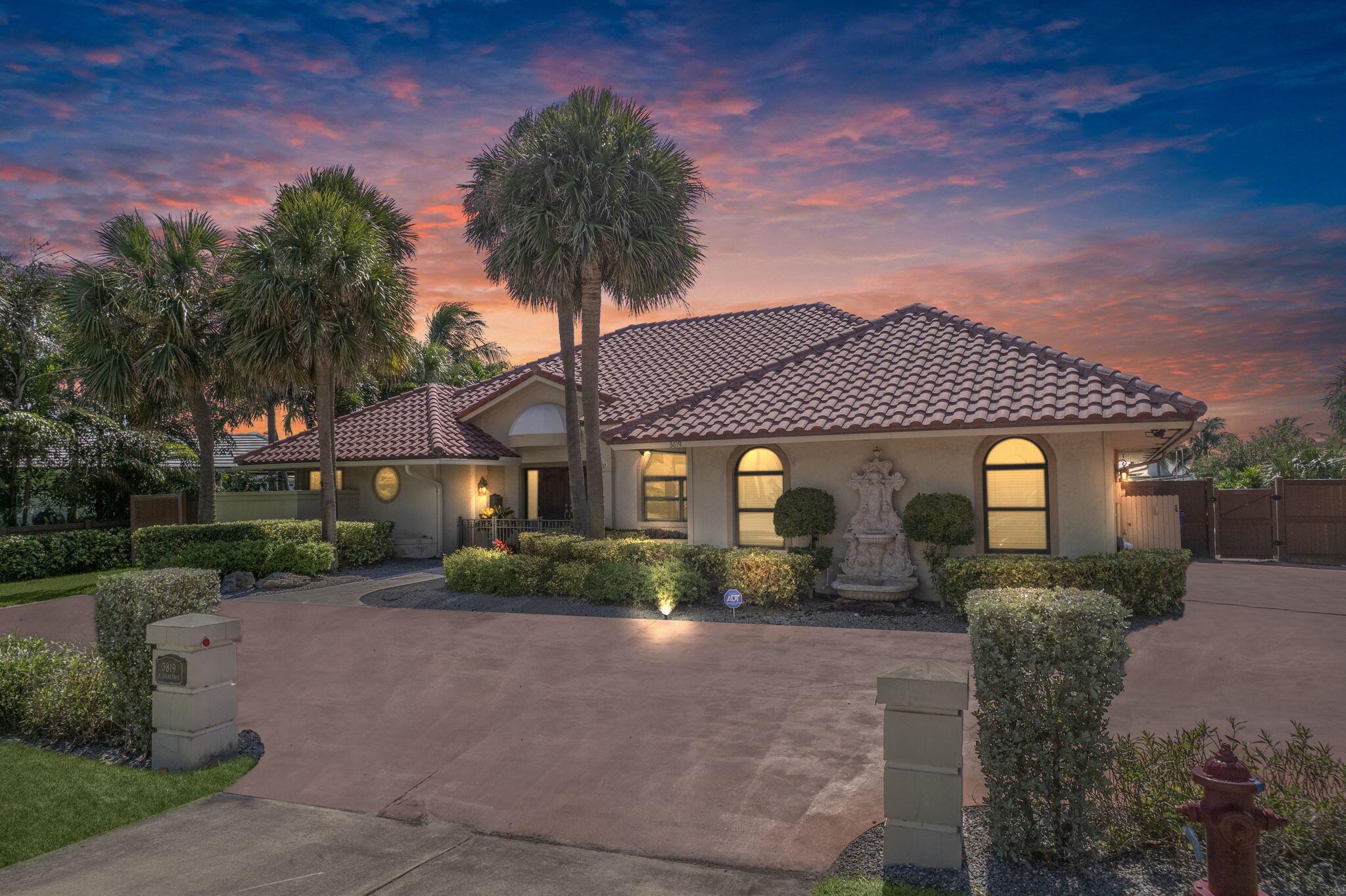 Homes for sale in Singer Island, FL | 3819 N Ocean Dr, Singer Island, FL 33404 | MLS# R11094994