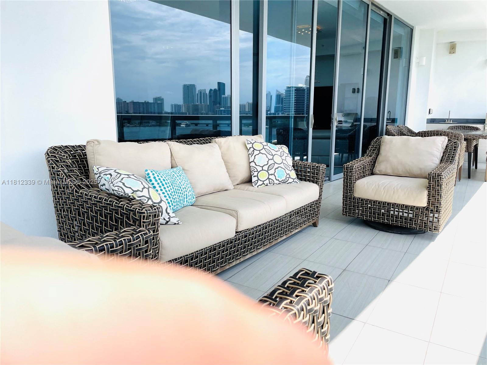 3300 NE 188th St #409, Aventura FL 33180