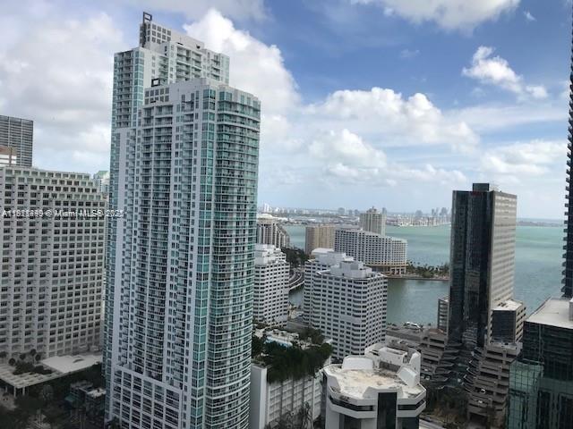 Condo for Sale in Miami, FL