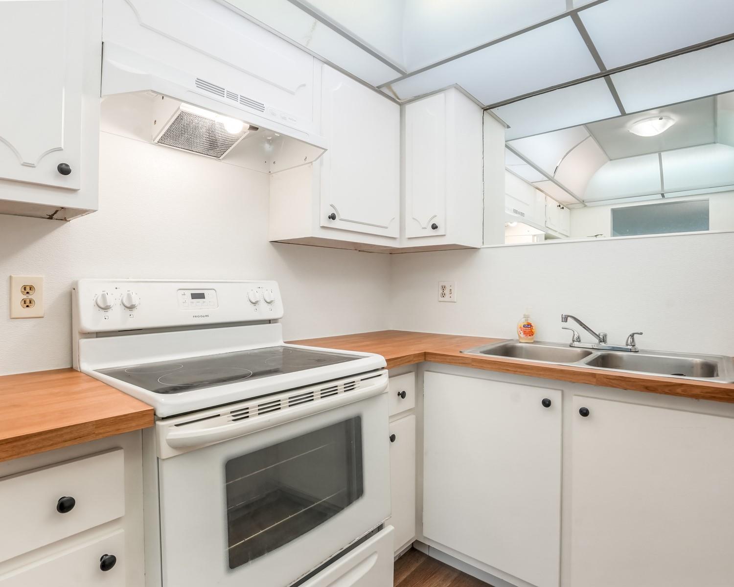 Homes for sale in Lauderhill, FL | 6201 N Falls Cir Dr #109, Lauderhill, FL 33319 | MLS# F10506404