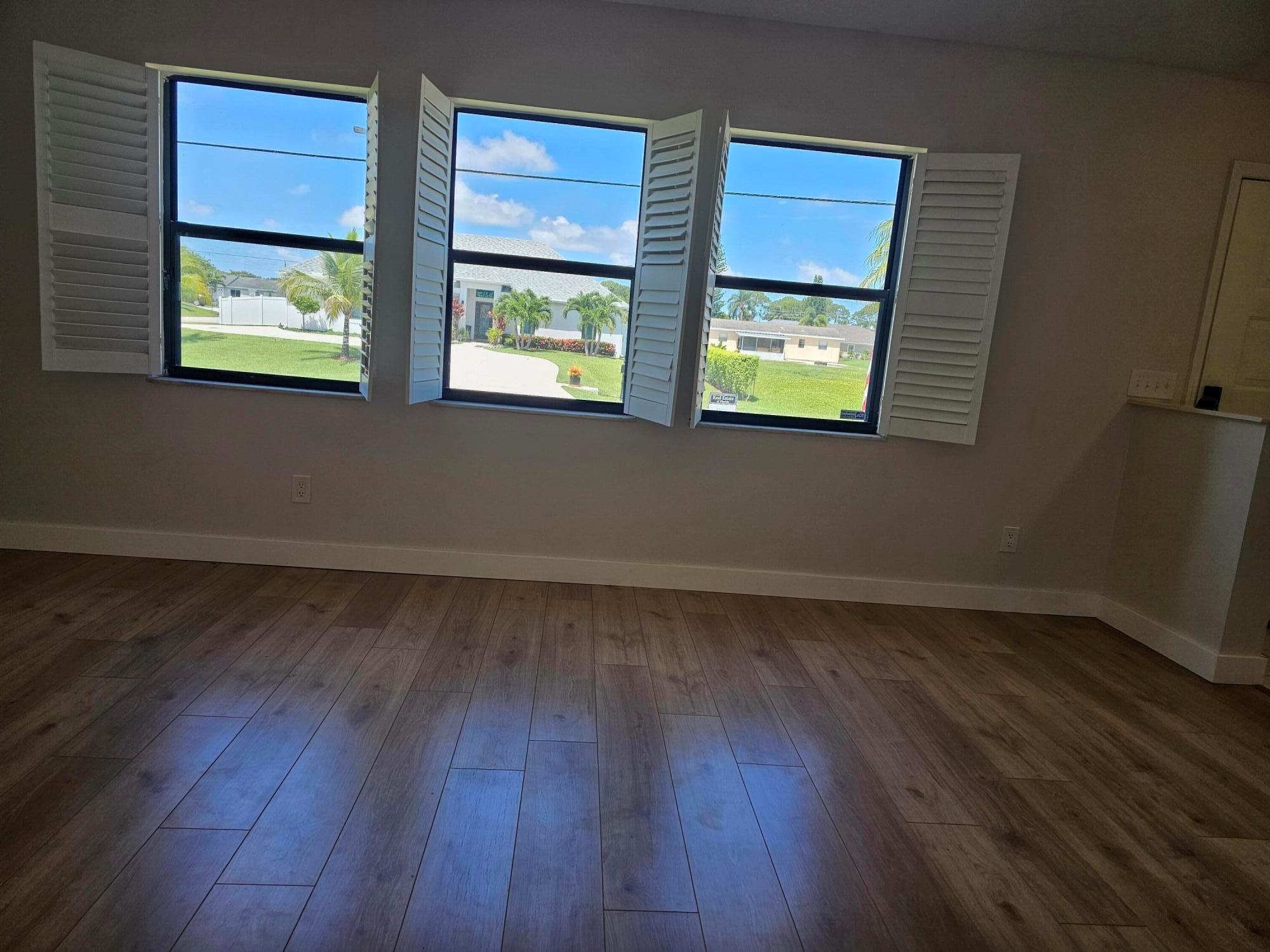 Homes for sale in Port St Lucie, FL | 389 Se Whitmore Dr, Port St Lucie, FL 34984 | MLS# R11095238