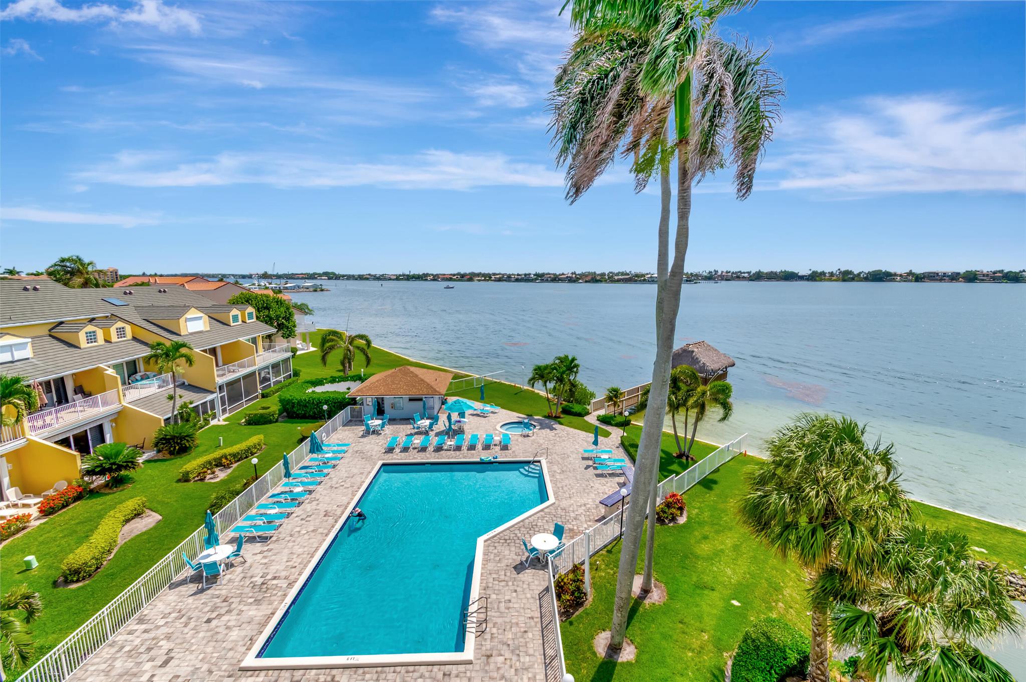 Homes for sale in Hypoluxo, FL | 8200 Lakeshore Dr #506, Hypoluxo, FL 33462 | MLS# R11095299