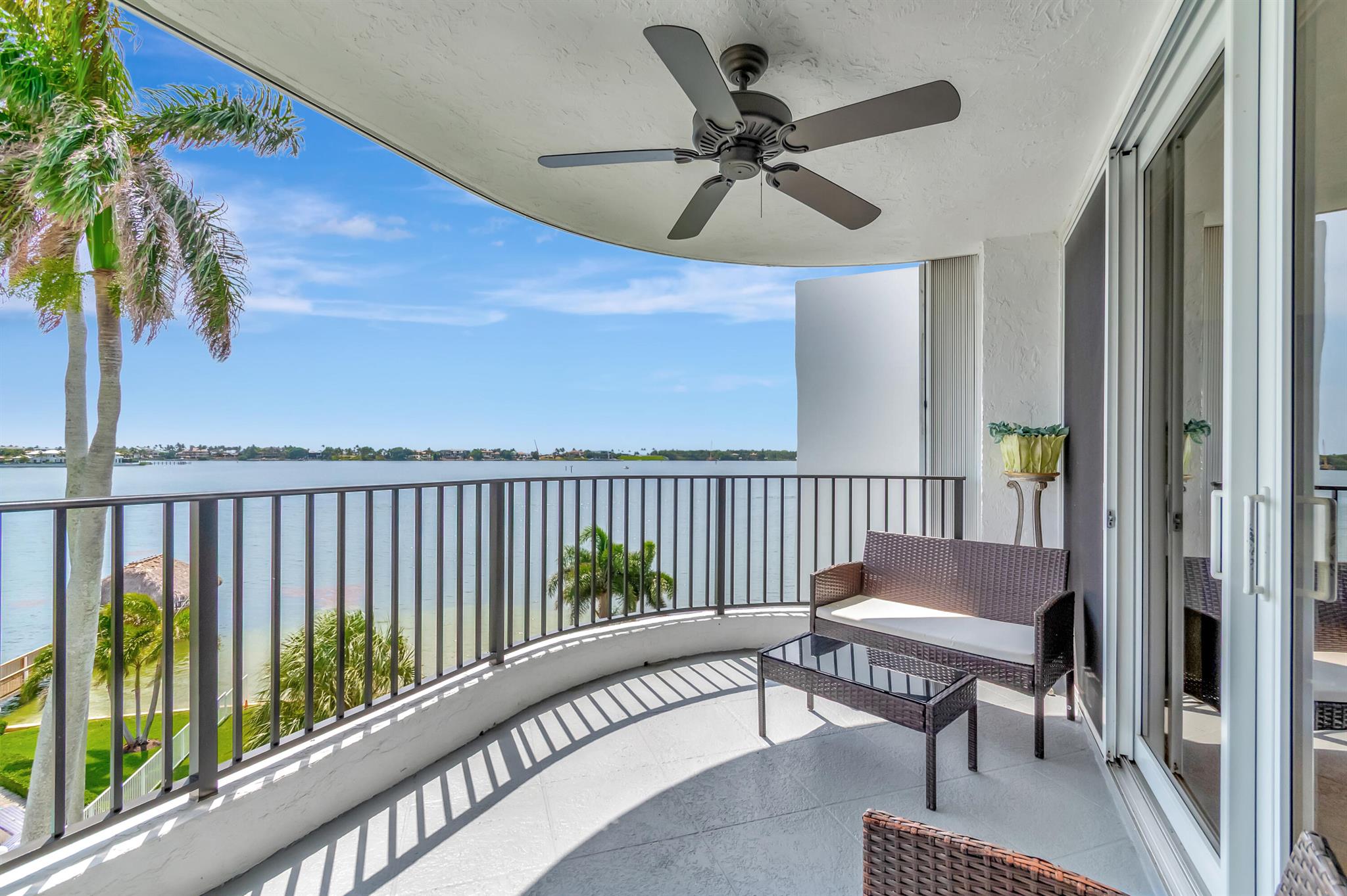 Homes for sale in Hypoluxo, FL | 8200 Lakeshore Dr #506, Hypoluxo, FL 33462 | MLS# R11095299