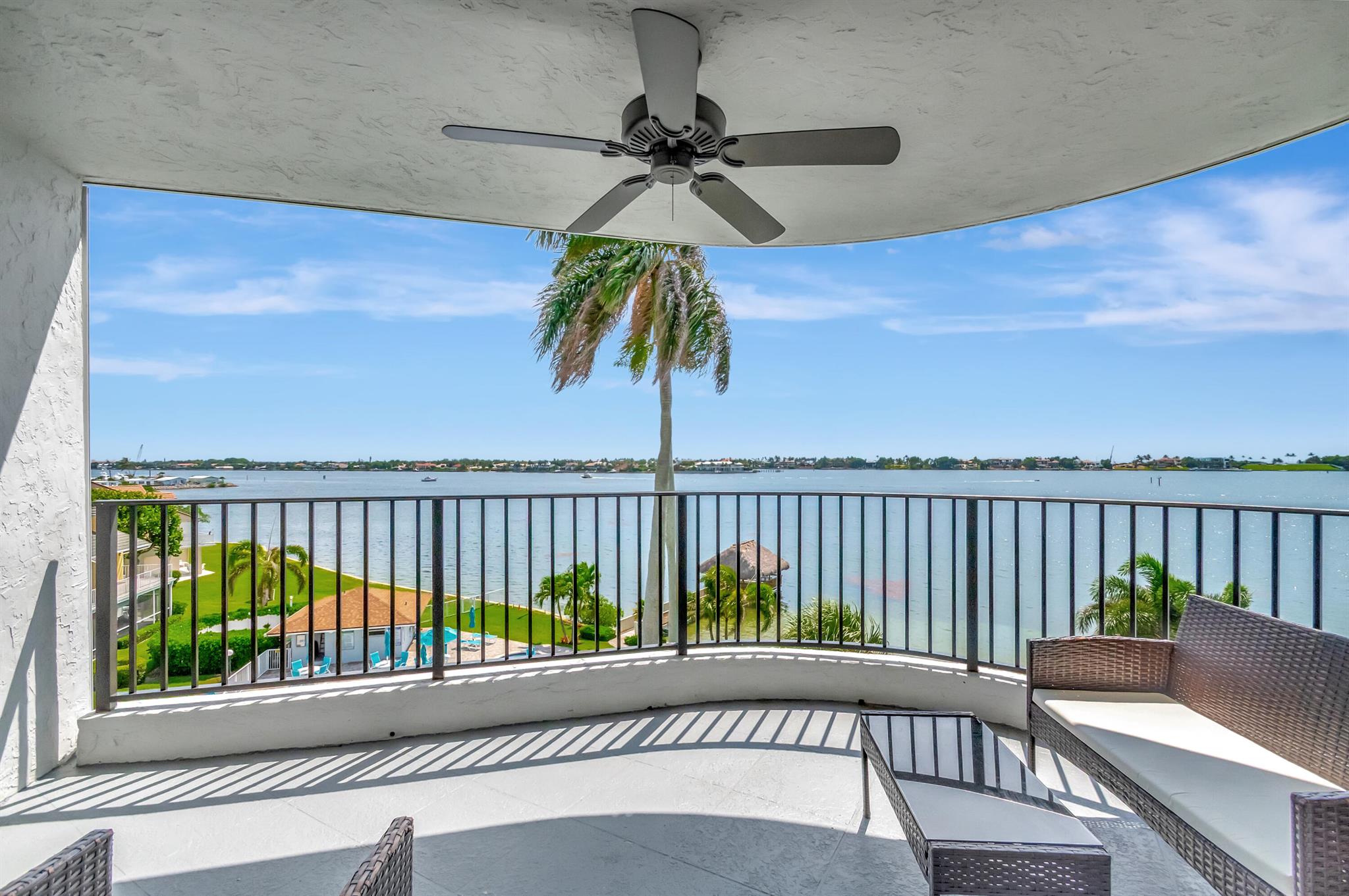 Homes for sale in Hypoluxo, FL | 8200 Lakeshore Dr #506, Hypoluxo, FL 33462 | MLS# R11095299