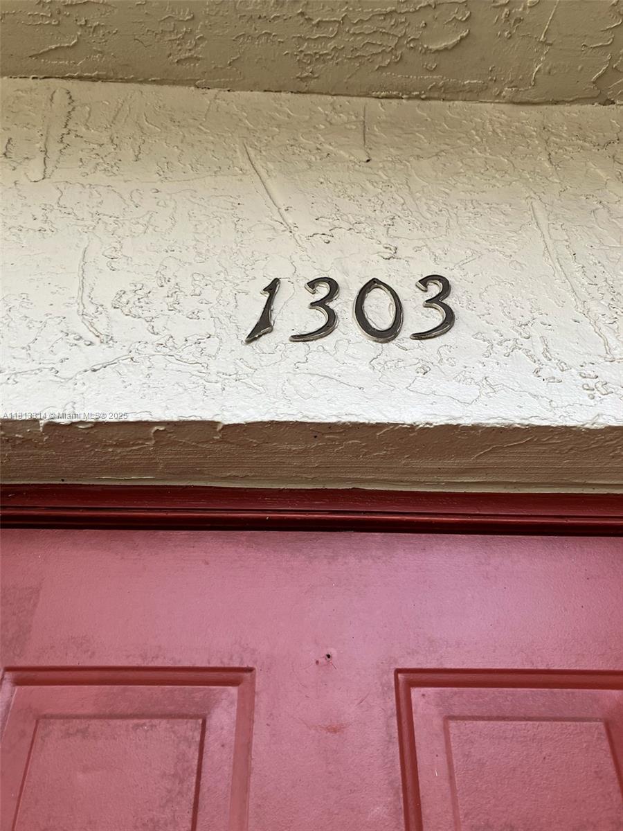 Blue Lake Townhouses Cond