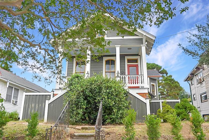 Homes for sale in New Orleans, LA | 4445 Demontluzin St, New Orleans, LA 70122 | MLS# 2504194