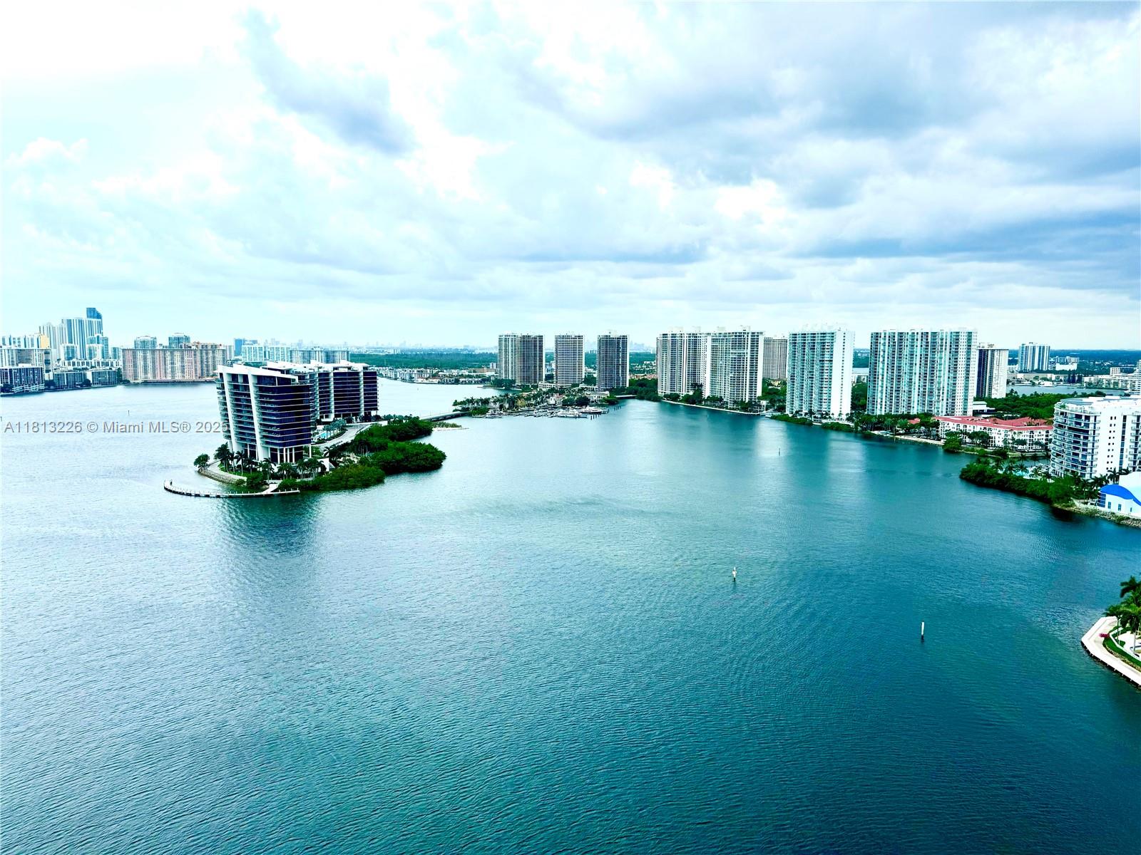 3530 Mystic Pointe Dr Unit 3001, Aventura, Florida 33180