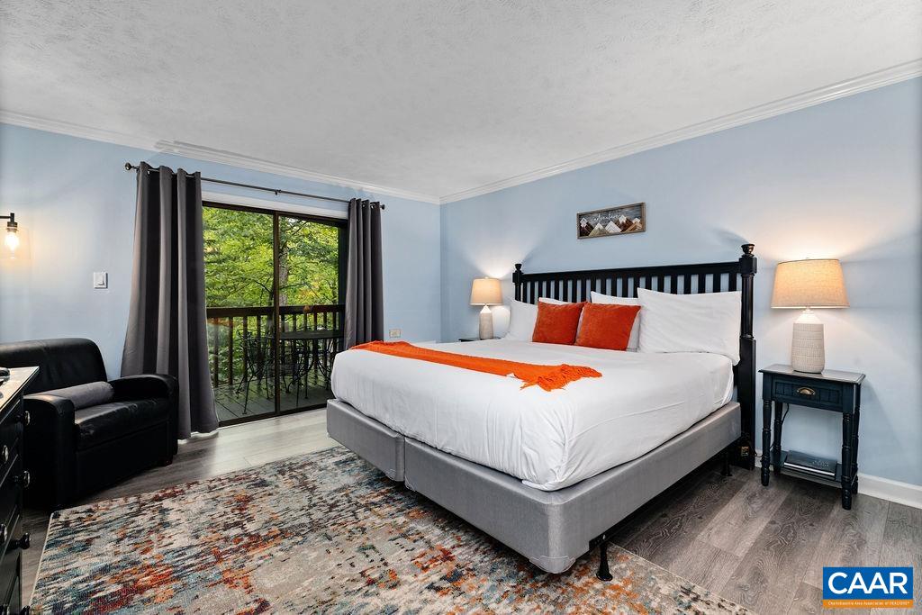 listing main picture