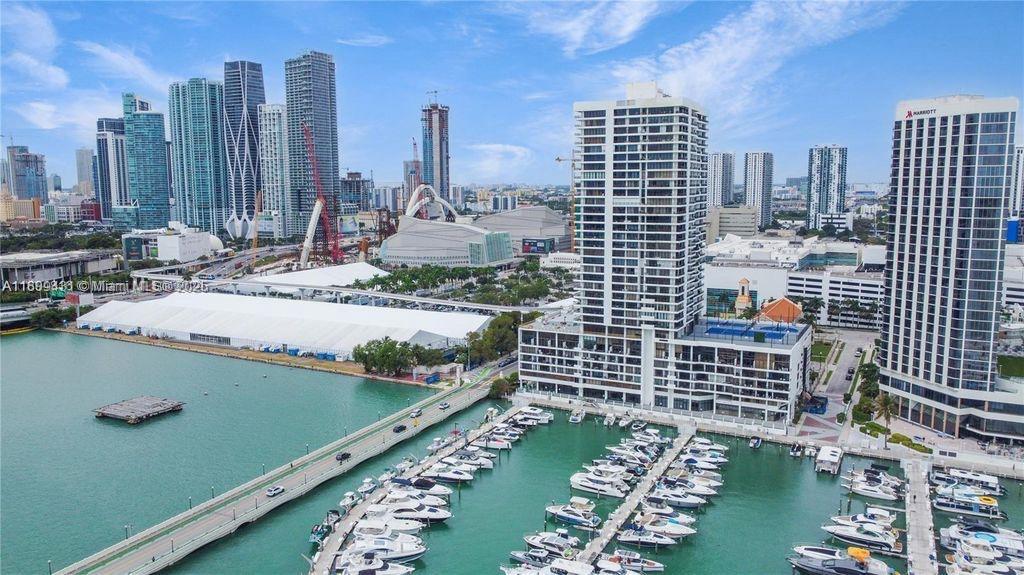 Venetia Condo