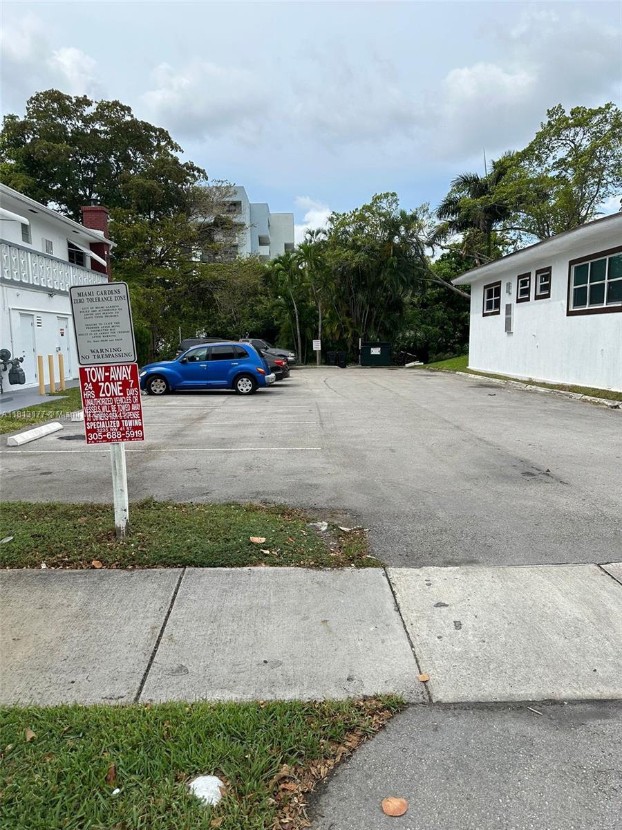 Homes for sale in Miami Gardens, FL | 100 204th St, Miami Gardens, FL 33169 | Houzeo