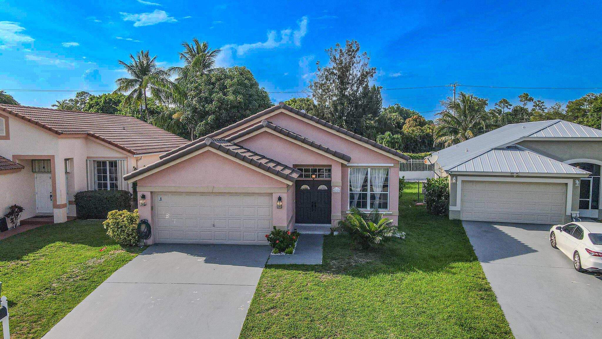 614 Lake Wellington Drive Wellington FL 33414 | R11095541