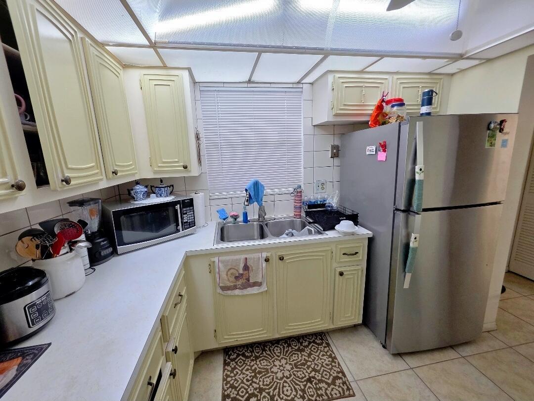 Homes for sale in Palm Springs, FL | 725 Lori Dr #206, Palm Springs, FL 33406 | MLS# R11095561