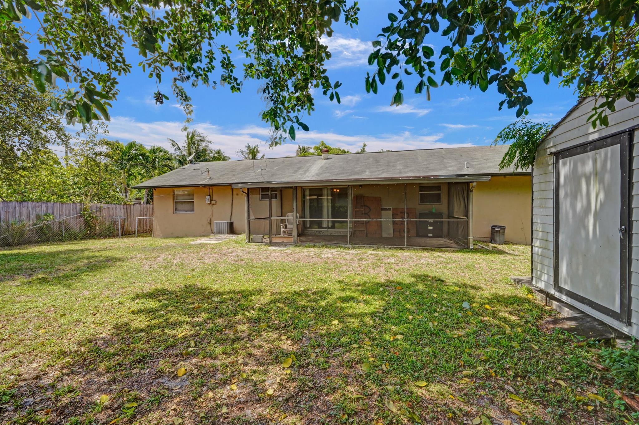 Homes for sale in Lake Worth, FL | 2886 Floral Road, Lake Worth, FL 33462 | MLS# R11095590