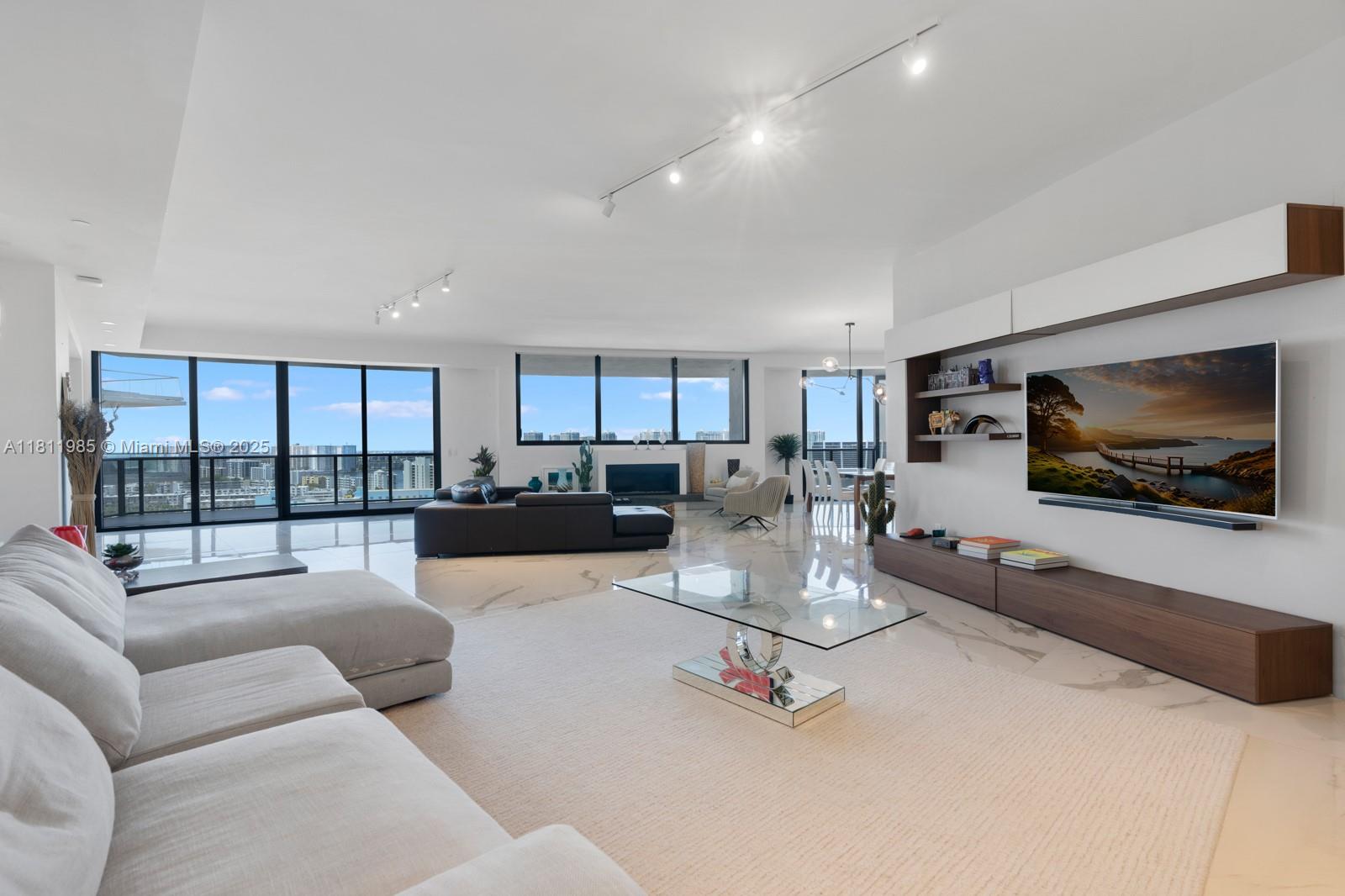 Condo for Sale in Sunny Isles Beach, FL