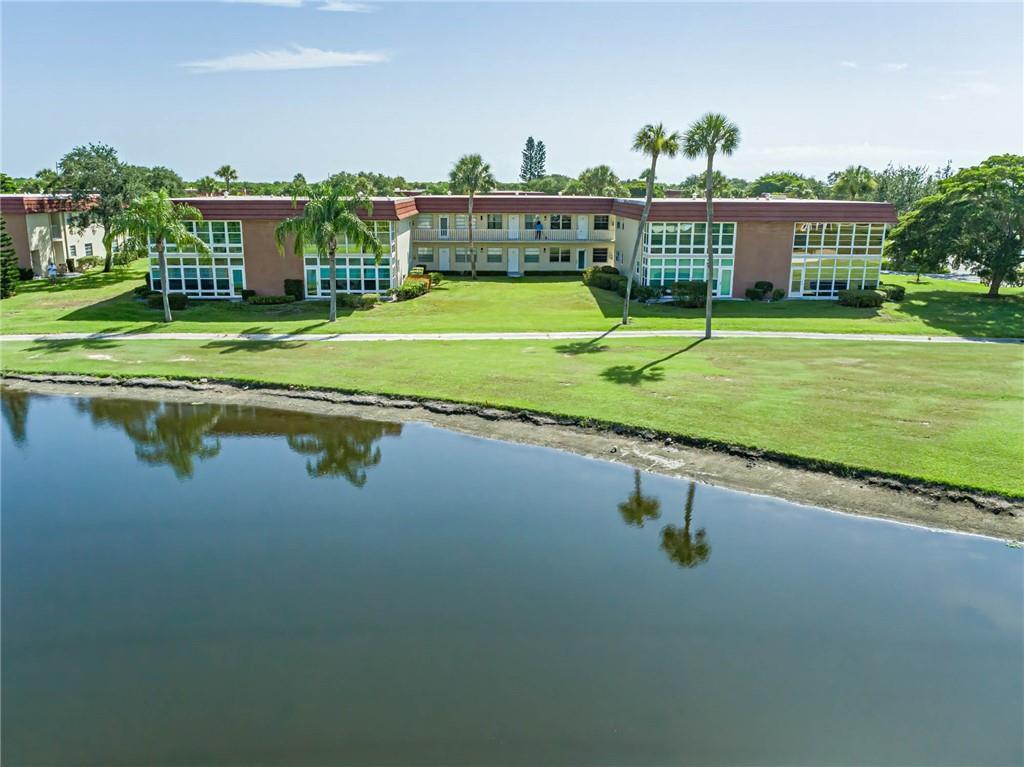 Homes for sale in Vero Beach, FL | 76 Royal Oak Dr #205, Vero Beach, FL 32962 | MLS# R11095716