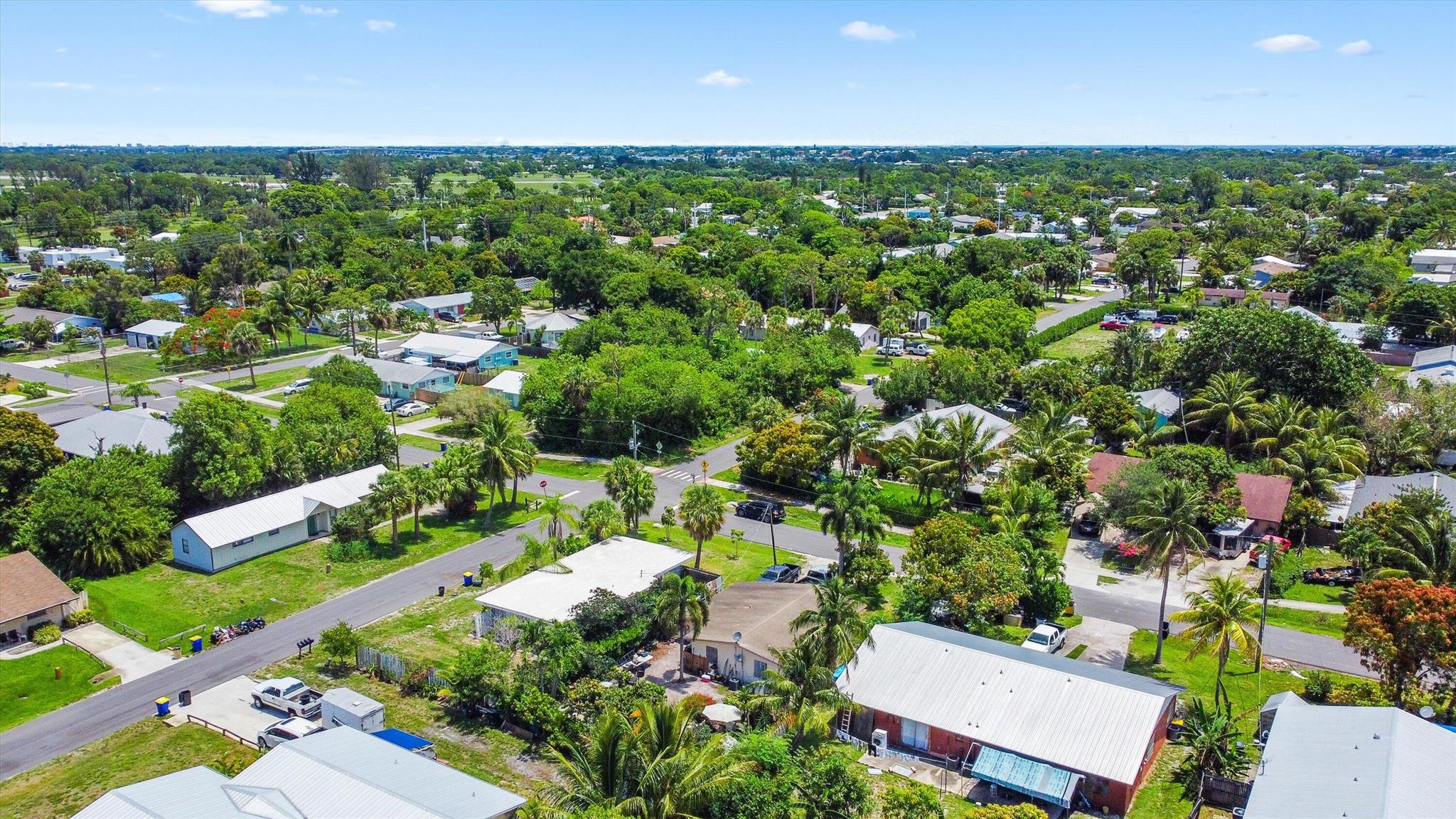 Homes for sale in Stuart, FL | 3044 Se Camino Avenue, Stuart, FL 34997 | MLS# R11095727